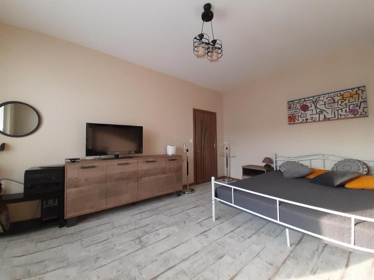וארנה Lefterov'S Guests Suite מראה חיצוני תמונה