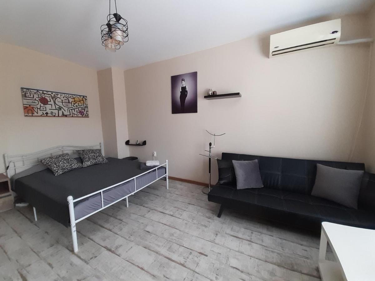 וארנה Lefterov'S Guests Suite מראה חיצוני תמונה