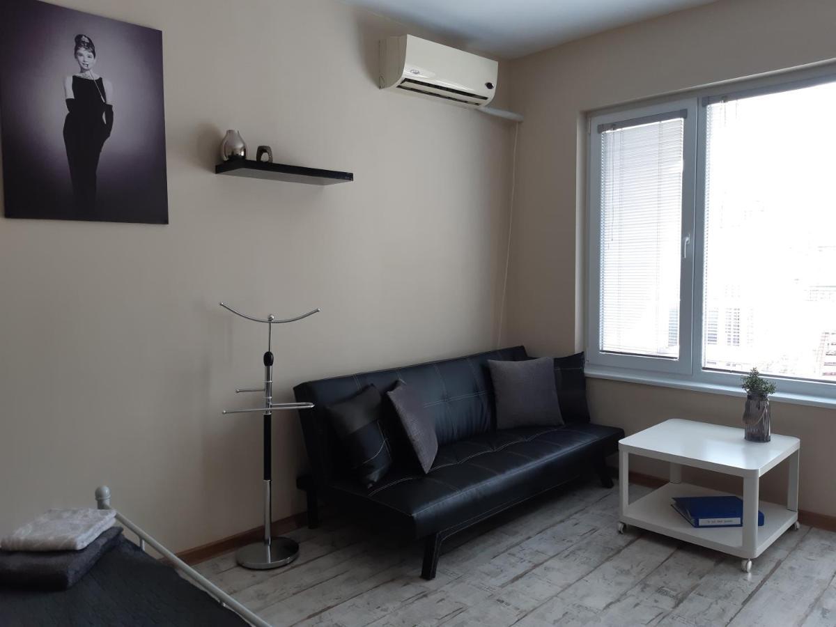 וארנה Lefterov'S Guests Suite מראה חיצוני תמונה